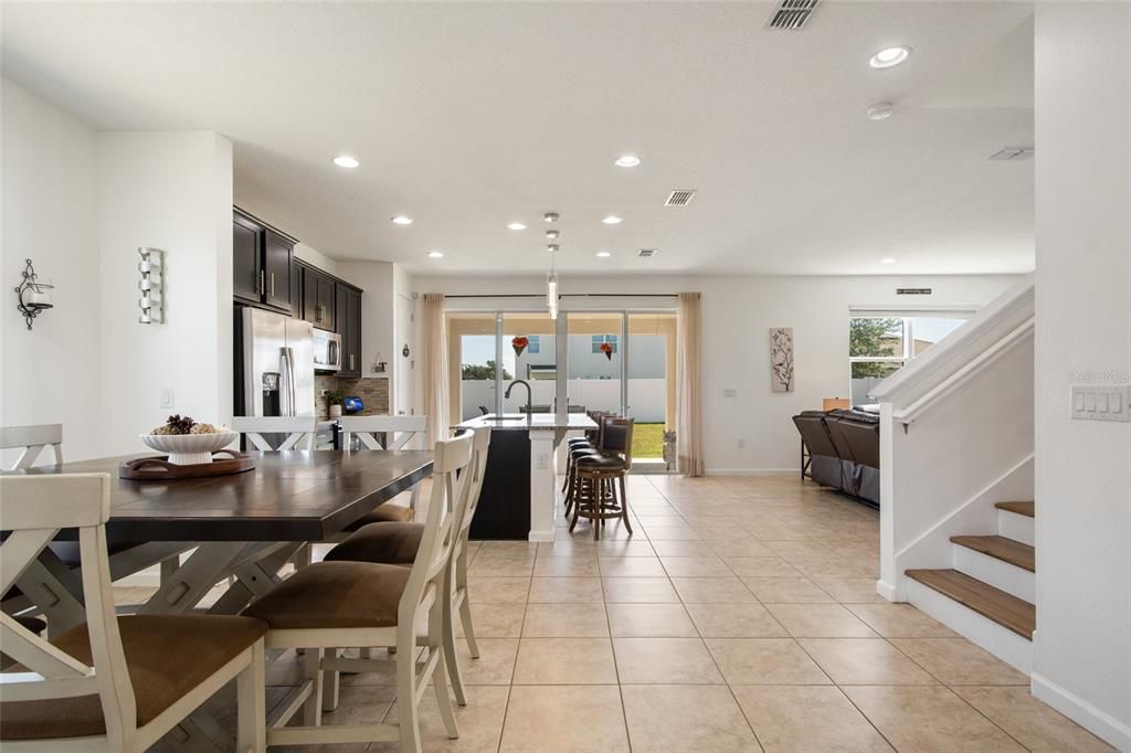 For Sale: $420,000 (5 beds, 3 baths, 2611 Square Feet)