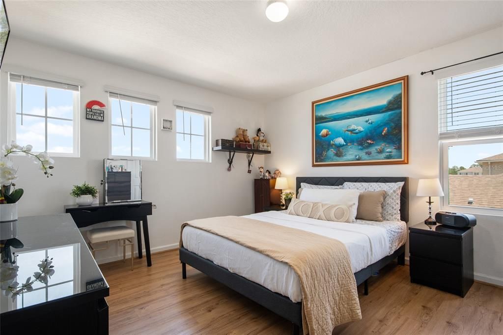 For Sale: $420,000 (5 beds, 3 baths, 2611 Square Feet)