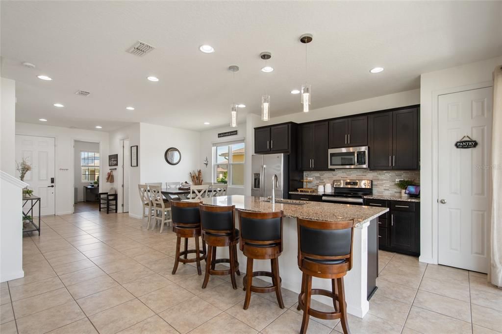 For Sale: $420,000 (5 beds, 3 baths, 2611 Square Feet)