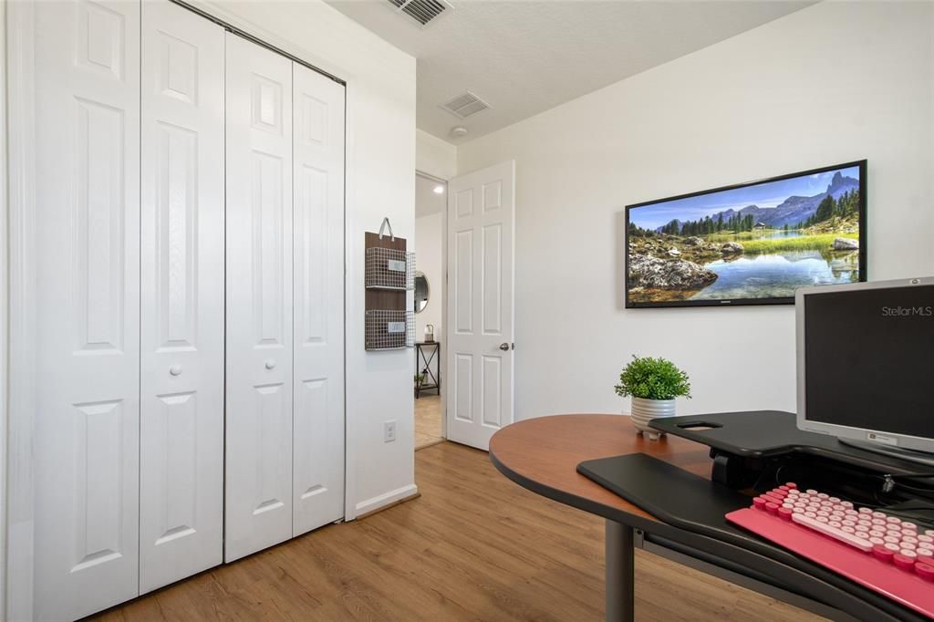 For Sale: $420,000 (5 beds, 3 baths, 2611 Square Feet)