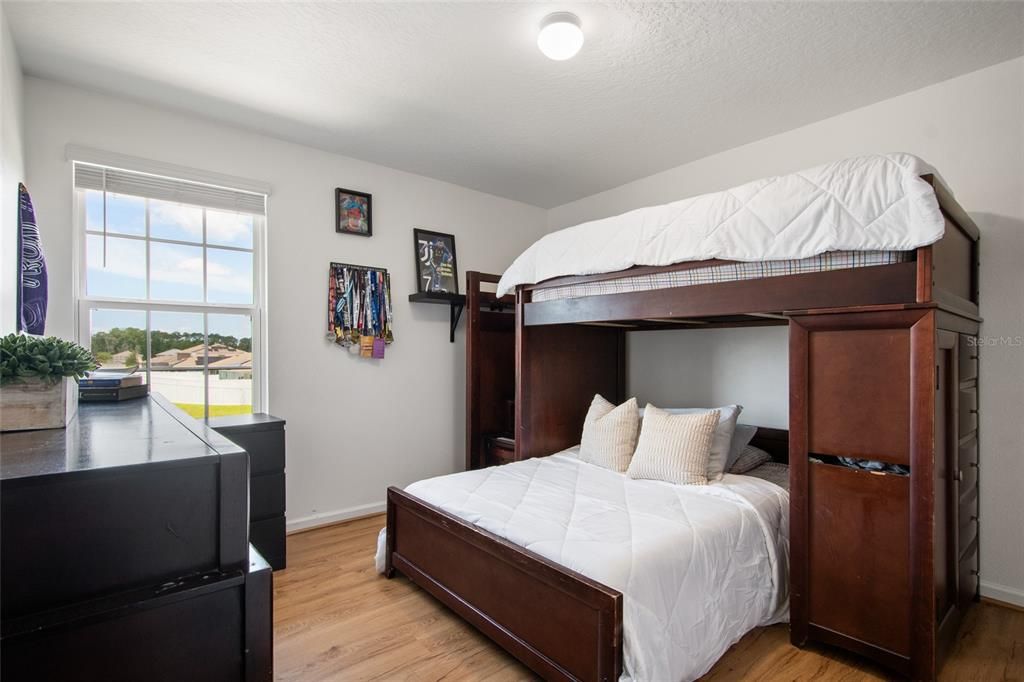 For Sale: $420,000 (5 beds, 3 baths, 2611 Square Feet)