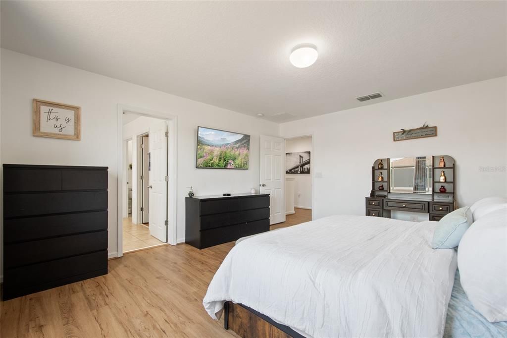 For Sale: $420,000 (5 beds, 3 baths, 2611 Square Feet)