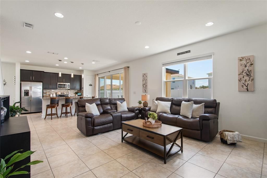 For Sale: $420,000 (5 beds, 3 baths, 2611 Square Feet)