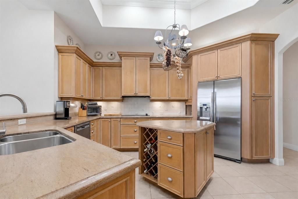 For Sale: $1,250,000 (3 beds, 3 baths, 3104 Square Feet)