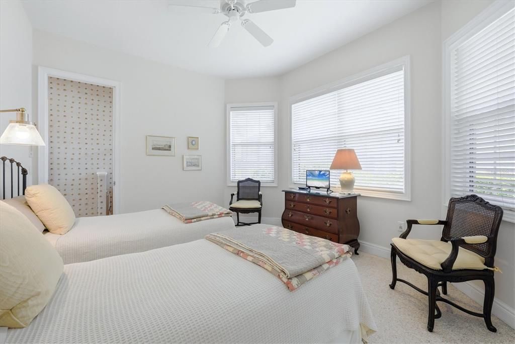 For Sale: $1,250,000 (3 beds, 3 baths, 3104 Square Feet)