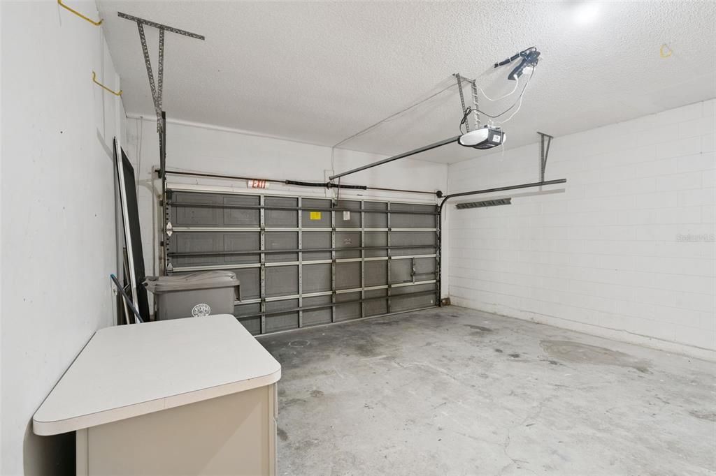 На продажу: $339,000 (4 спален, 2 ванн, 1932 Квадратных фут)