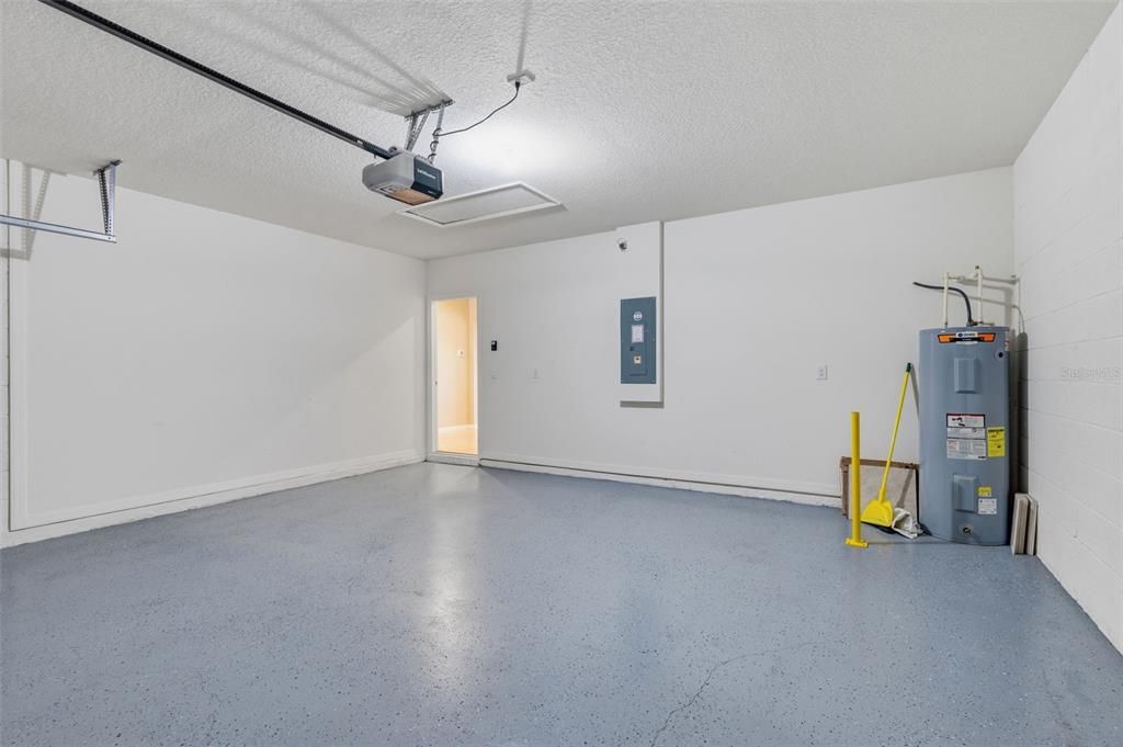 For Sale: $394,000 (3 beds, 2 baths, 1672 Square Feet)