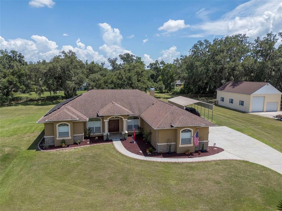 For Sale: $820,000 (4 beds, 3 baths, 2589 Square Feet)