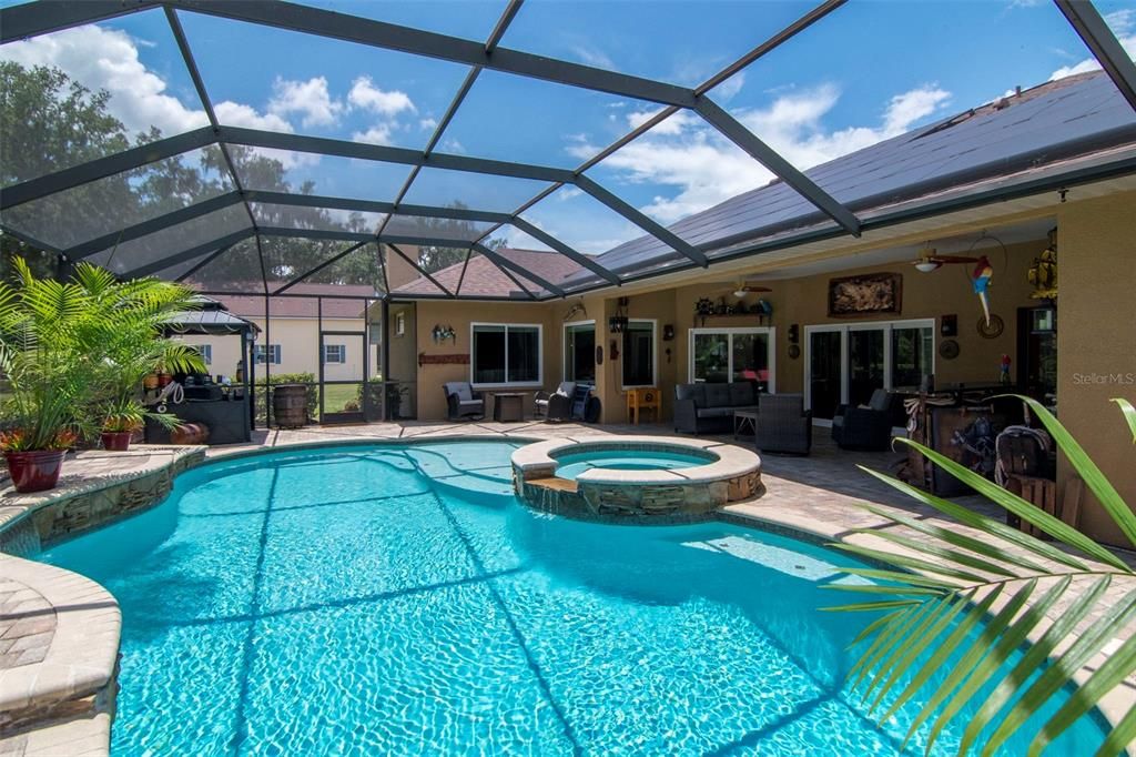 For Sale: $820,000 (4 beds, 3 baths, 2589 Square Feet)