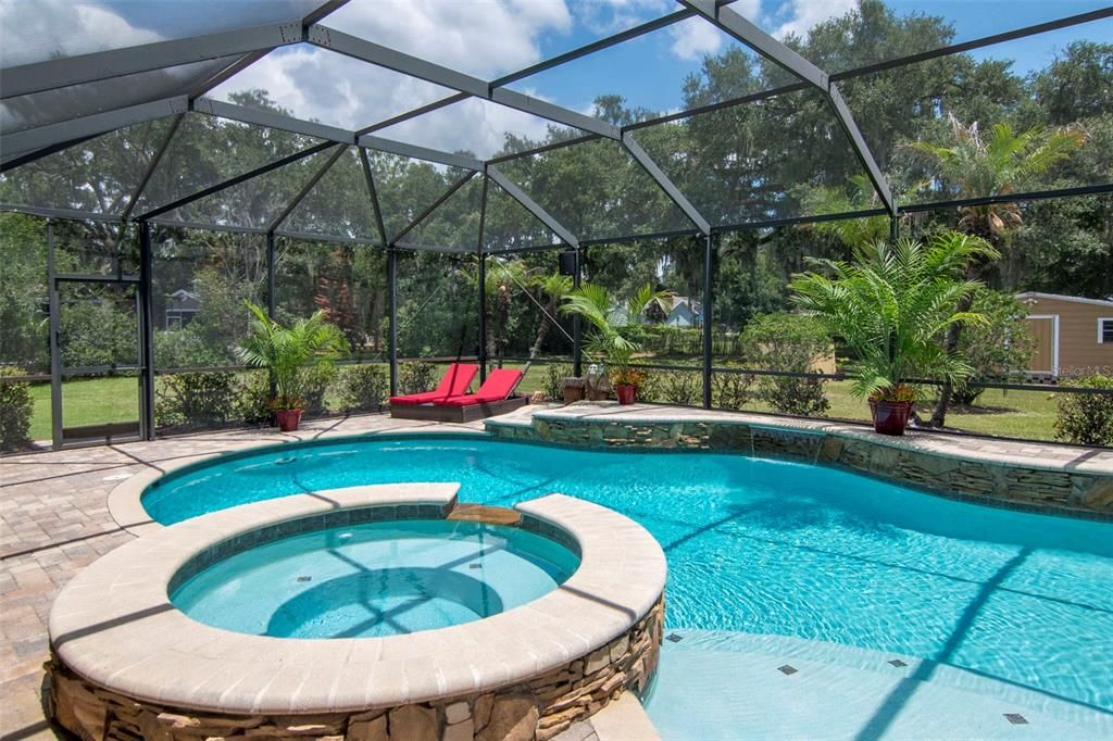 For Sale: $820,000 (4 beds, 3 baths, 2589 Square Feet)