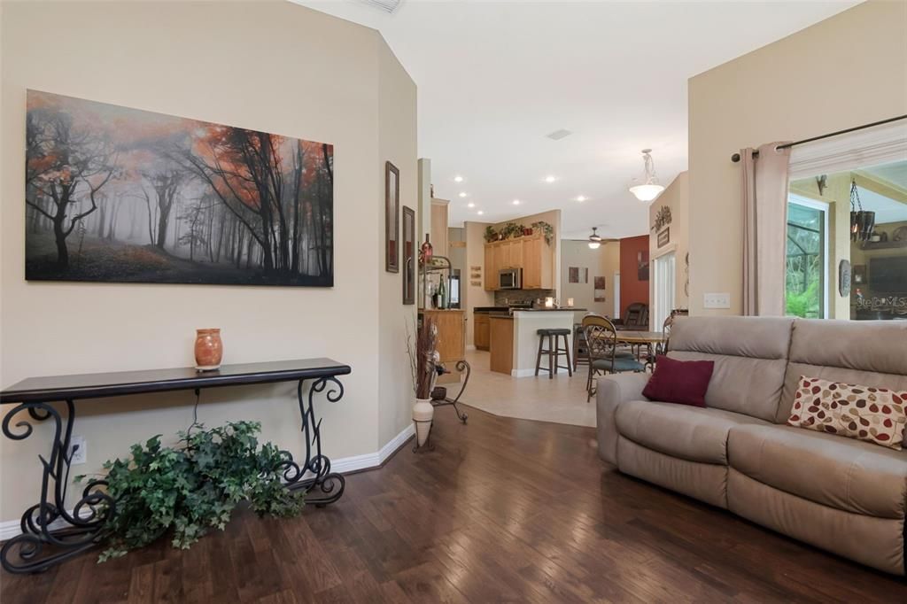 For Sale: $820,000 (4 beds, 3 baths, 2589 Square Feet)