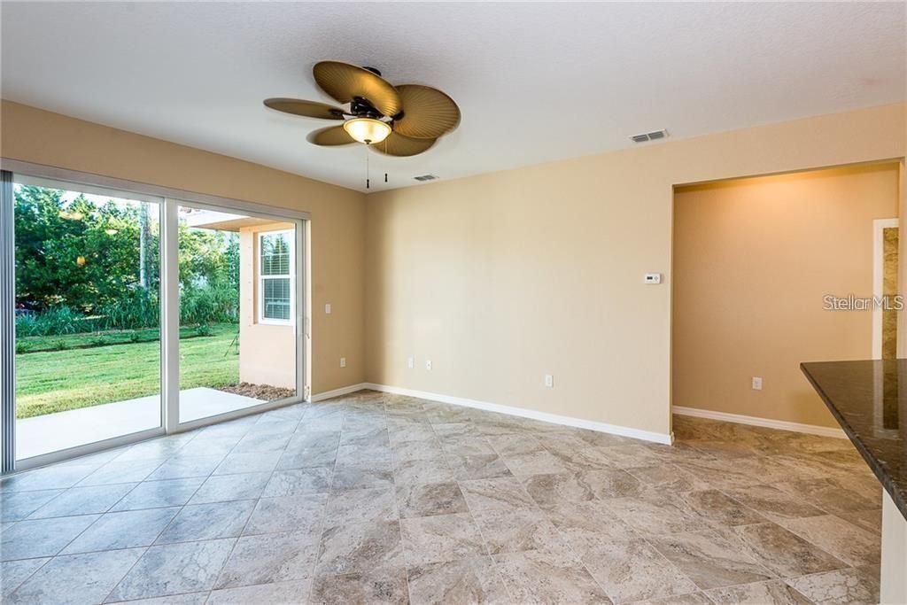 For Rent: $1,750 (2 beds, 2 baths, 860 Square Feet)