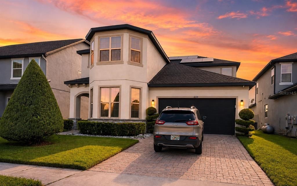 For Sale: $625,000 (5 beds, 3 baths, 3232 Square Feet)