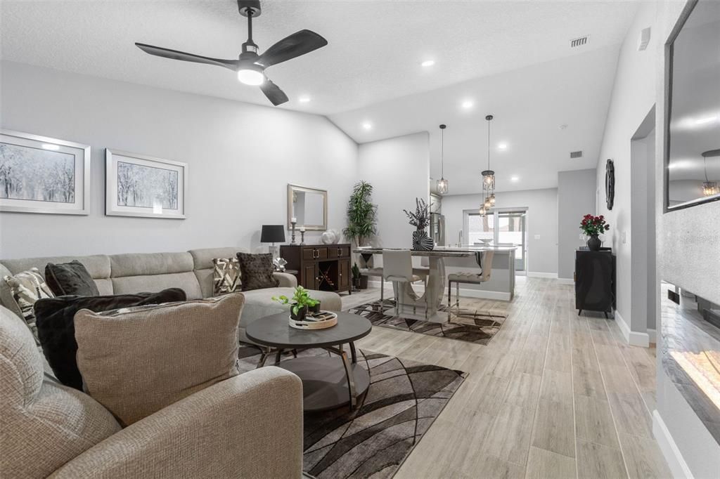 For Sale: $585,000 (6 beds, 0 baths, 2532 Square Feet)