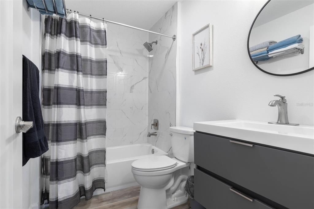 For Sale: $585,000 (6 beds, 0 baths, 2532 Square Feet)