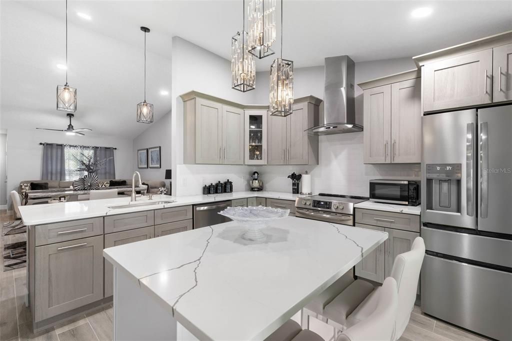 For Sale: $585,000 (6 beds, 0 baths, 2532 Square Feet)