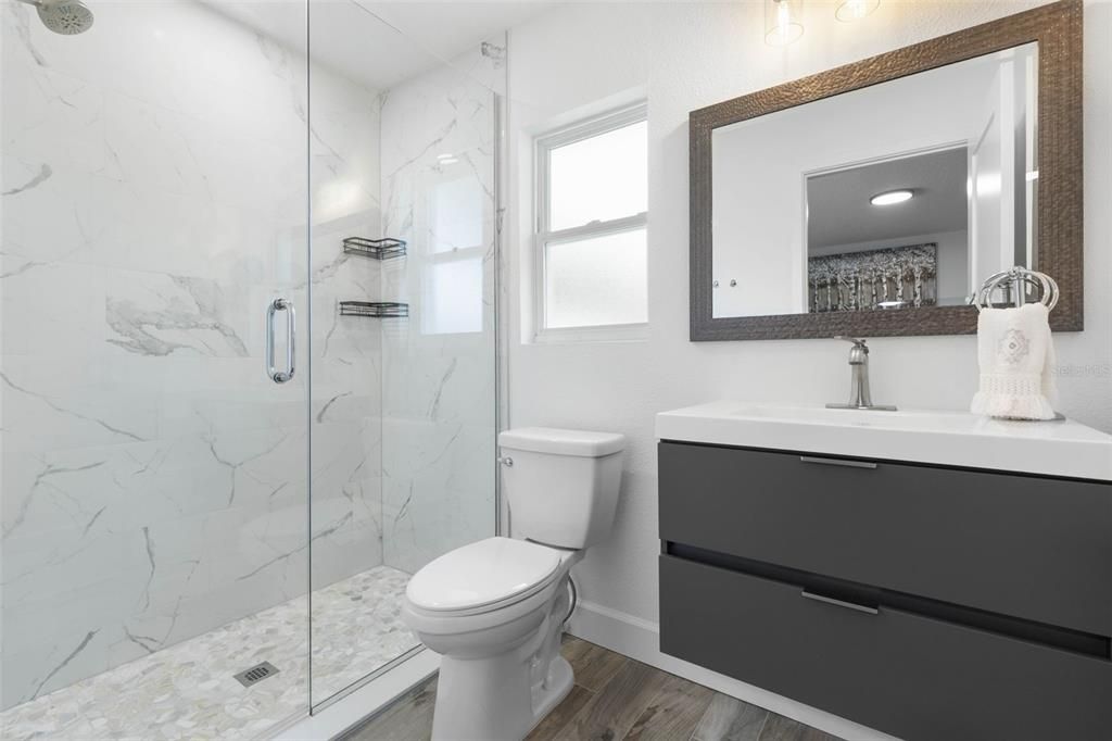 For Sale: $585,000 (6 beds, 0 baths, 2532 Square Feet)