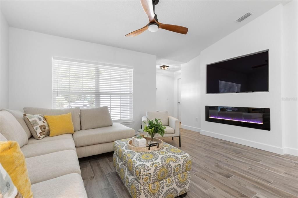 For Sale: $585,000 (6 beds, 0 baths, 2532 Square Feet)