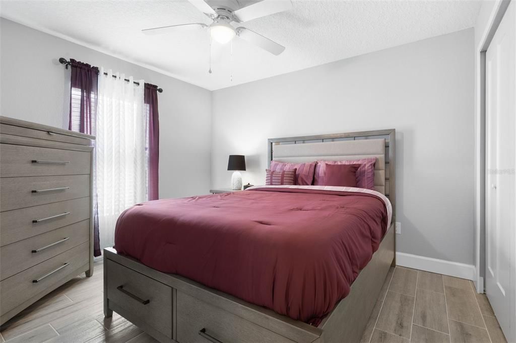 For Sale: $585,000 (6 beds, 0 baths, 2532 Square Feet)