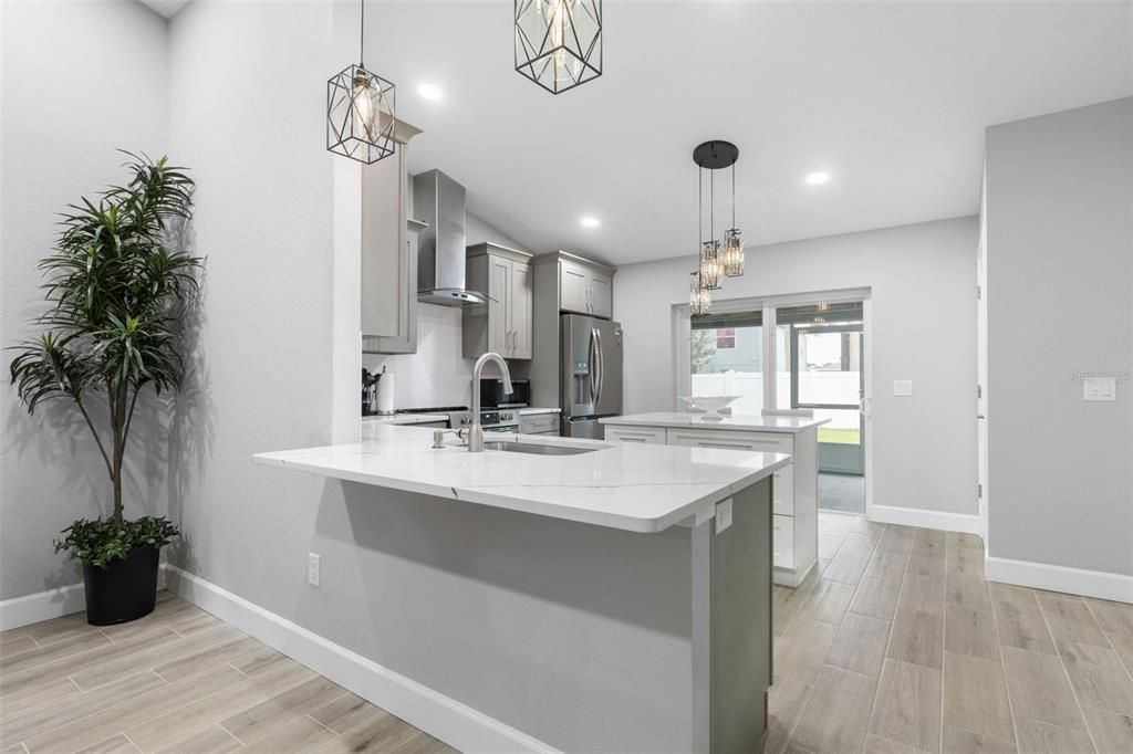 For Sale: $585,000 (6 beds, 0 baths, 2532 Square Feet)