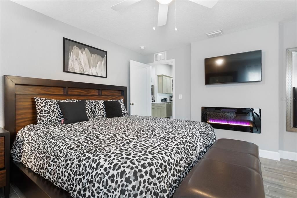 For Sale: $585,000 (6 beds, 0 baths, 2532 Square Feet)