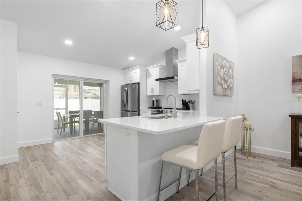 For Sale: $585,000 (6 beds, 0 baths, 2532 Square Feet)