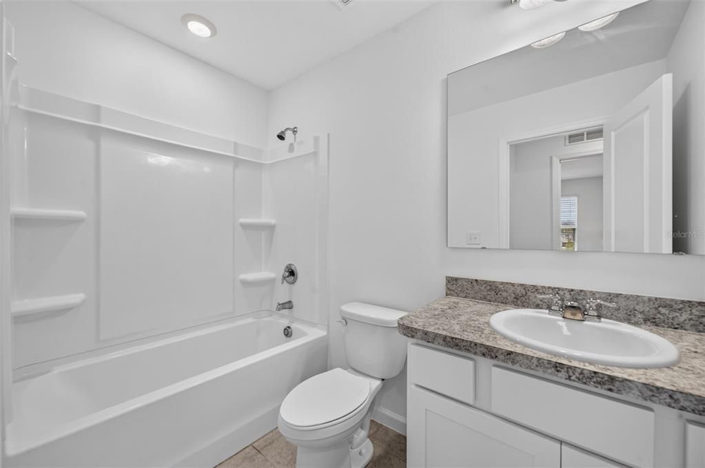 For Sale: $341,900 (3 beds, 2 baths, 1594 Square Feet)