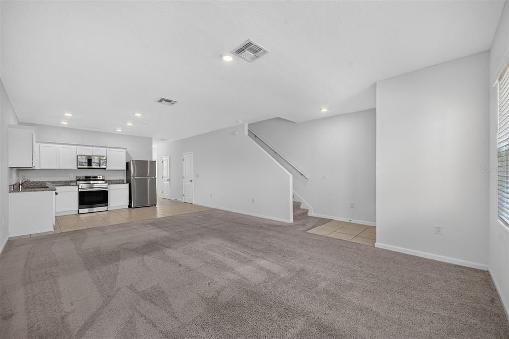 For Sale: $341,900 (3 beds, 2 baths, 1594 Square Feet)