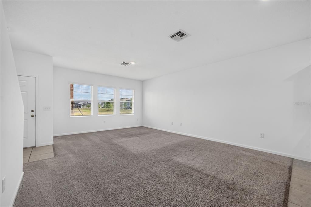 For Sale: $341,900 (3 beds, 2 baths, 1594 Square Feet)