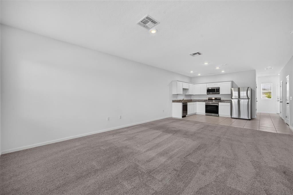 For Sale: $341,900 (3 beds, 2 baths, 1594 Square Feet)