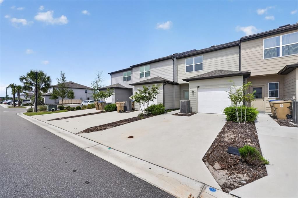 For Sale: $341,900 (3 beds, 2 baths, 1594 Square Feet)