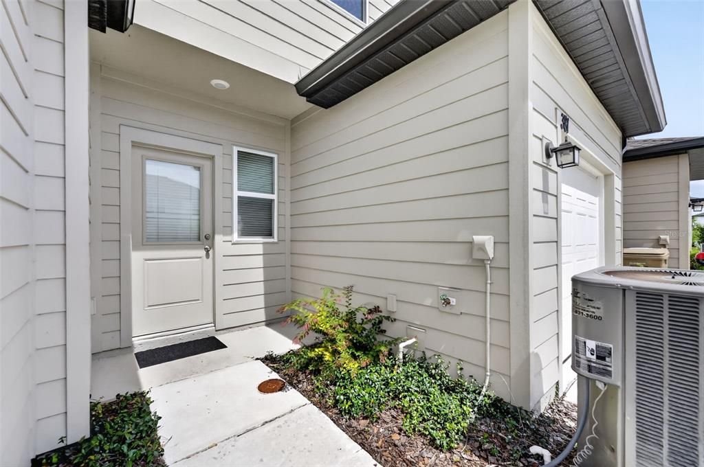 For Sale: $341,900 (3 beds, 2 baths, 1594 Square Feet)
