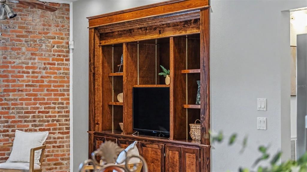 На продажу: $799,000 (4 спален, 2 ванн, 3384 Квадратных фут)