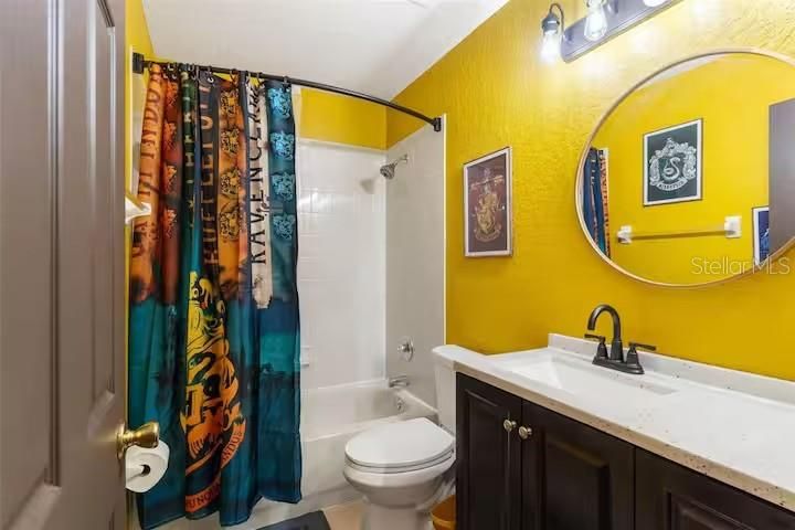 For Sale: $299,000 (4 beds, 3 baths, 1856 Square Feet)