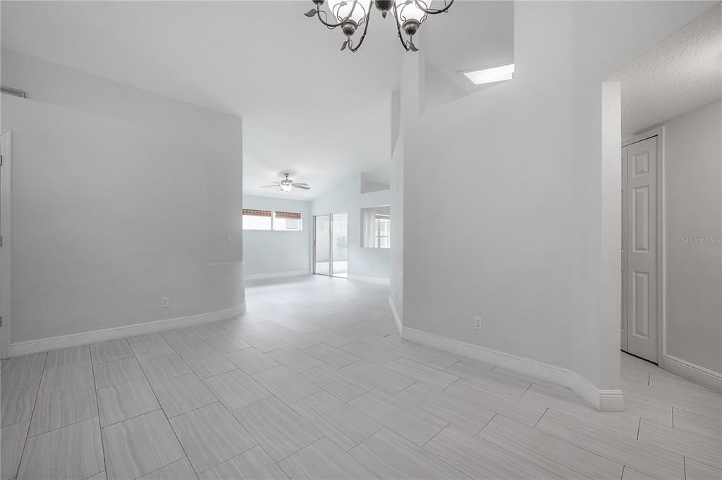 For Sale: $550,000 (3 beds, 2 baths, 1728 Square Feet)
