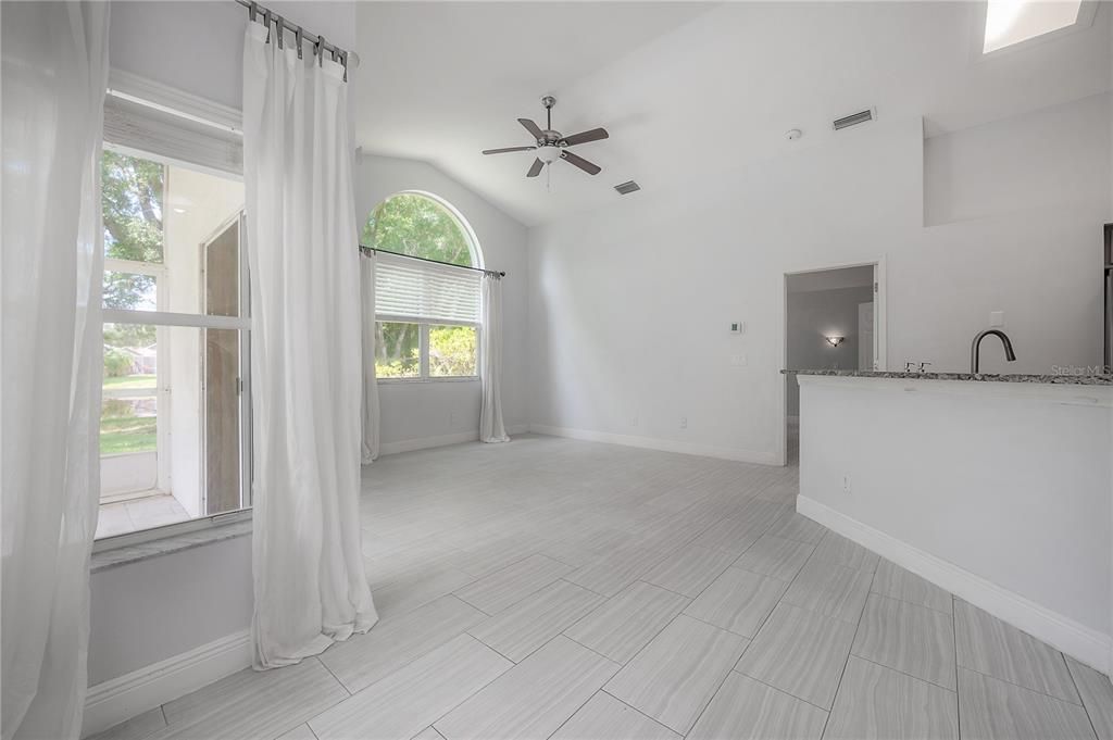 For Sale: $550,000 (3 beds, 2 baths, 1728 Square Feet)