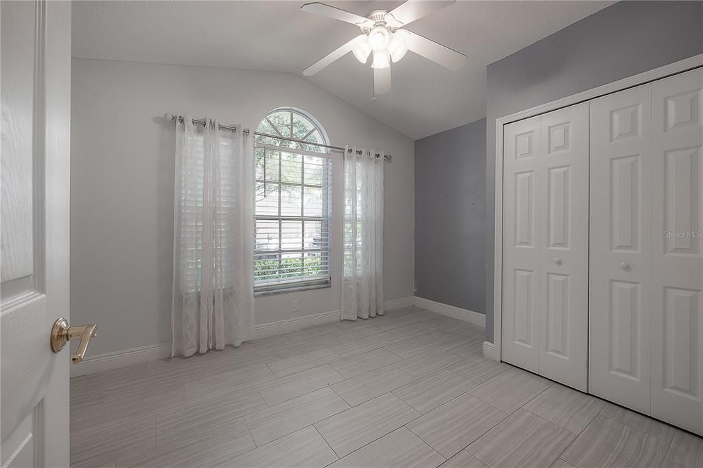For Sale: $550,000 (3 beds, 2 baths, 1728 Square Feet)