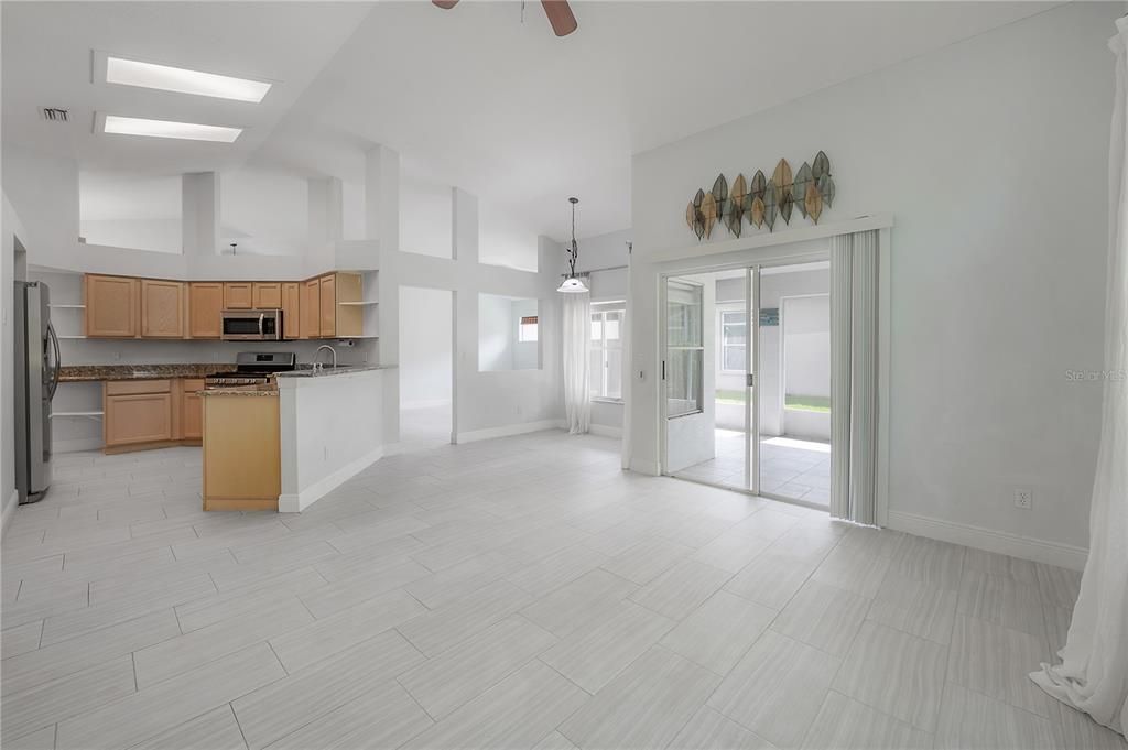 For Sale: $550,000 (3 beds, 2 baths, 1728 Square Feet)
