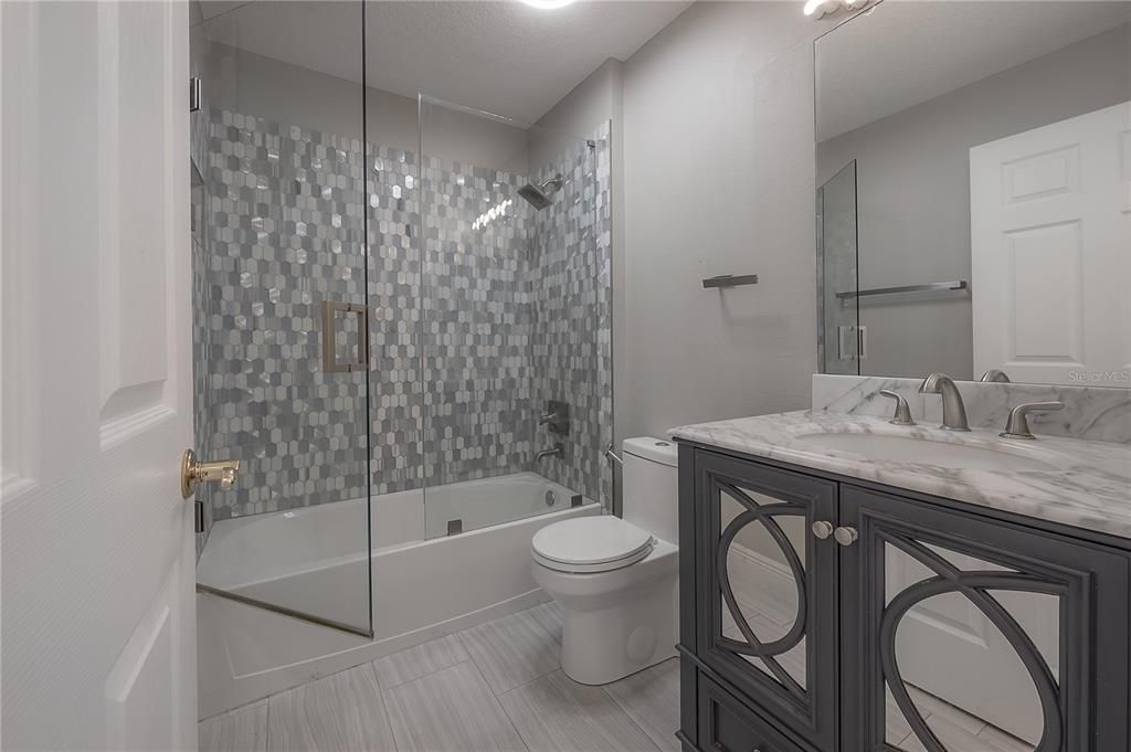 For Sale: $550,000 (3 beds, 2 baths, 1728 Square Feet)