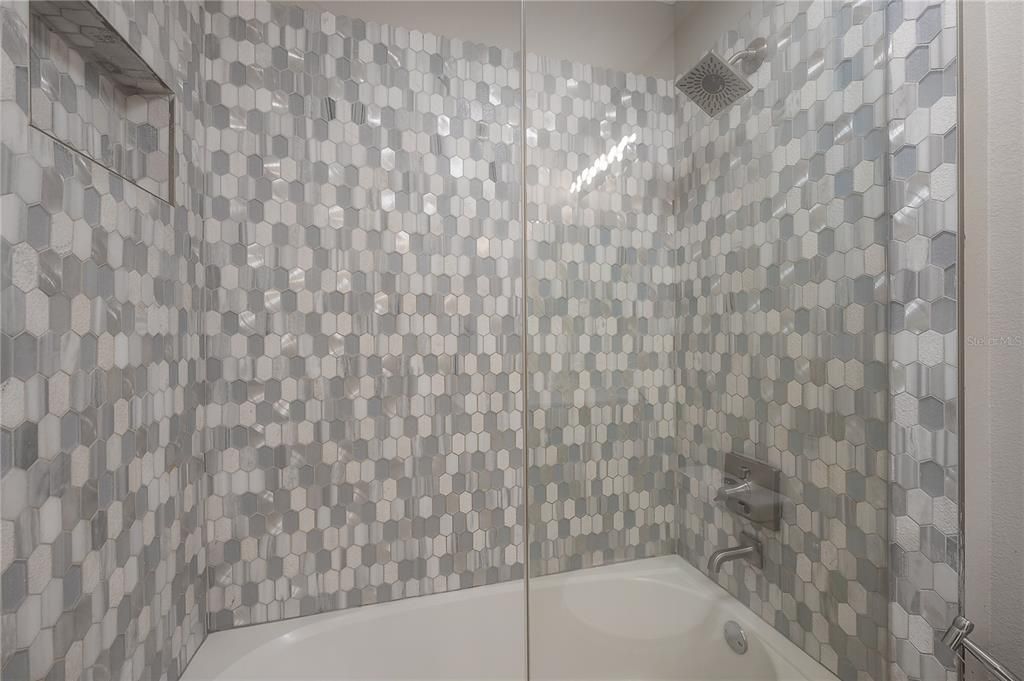 For Sale: $550,000 (3 beds, 2 baths, 1728 Square Feet)