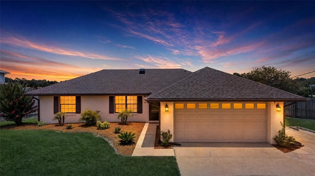 На продажу: $329,900 (3 спален, 2 ванн, 1294 Квадратных фут)