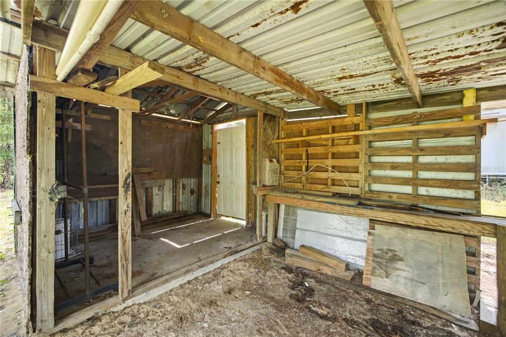 For Sale: $95,000 (3 beds, 2 baths, 910 Square Feet)