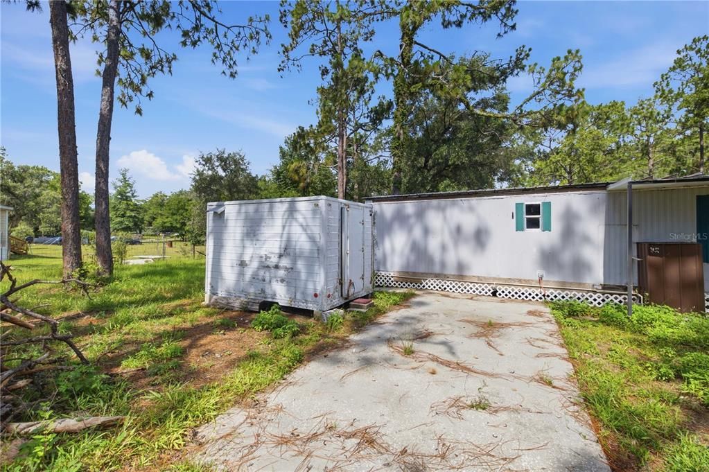 For Sale: $95,000 (3 beds, 2 baths, 910 Square Feet)
