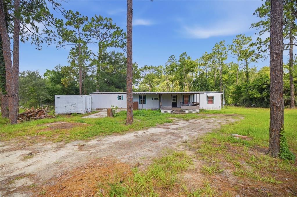 For Sale: $95,000 (3 beds, 2 baths, 910 Square Feet)