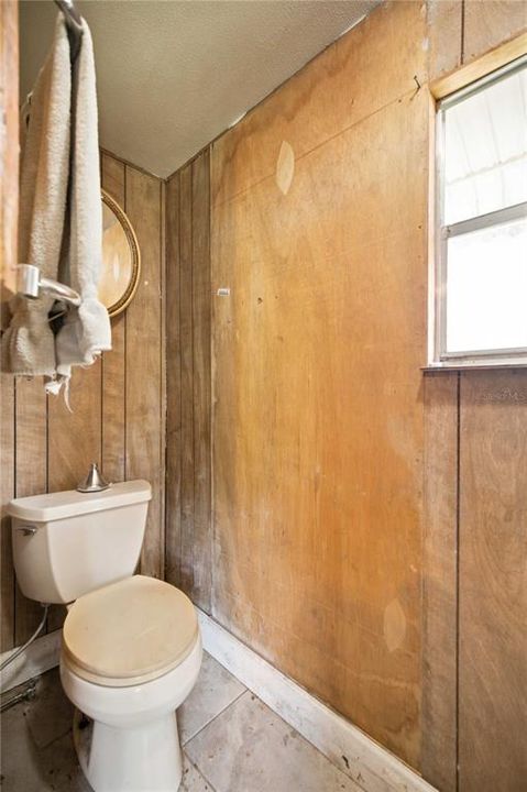 For Sale: $95,000 (3 beds, 2 baths, 910 Square Feet)