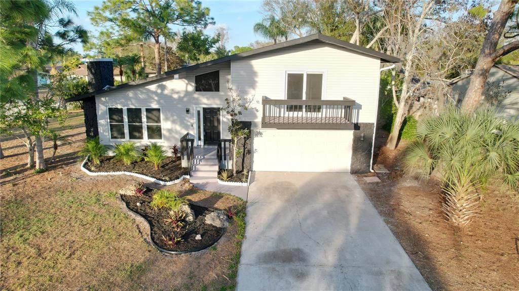 For Rent: $3,350 (3 beds, 2 baths, 1785 Square Feet)