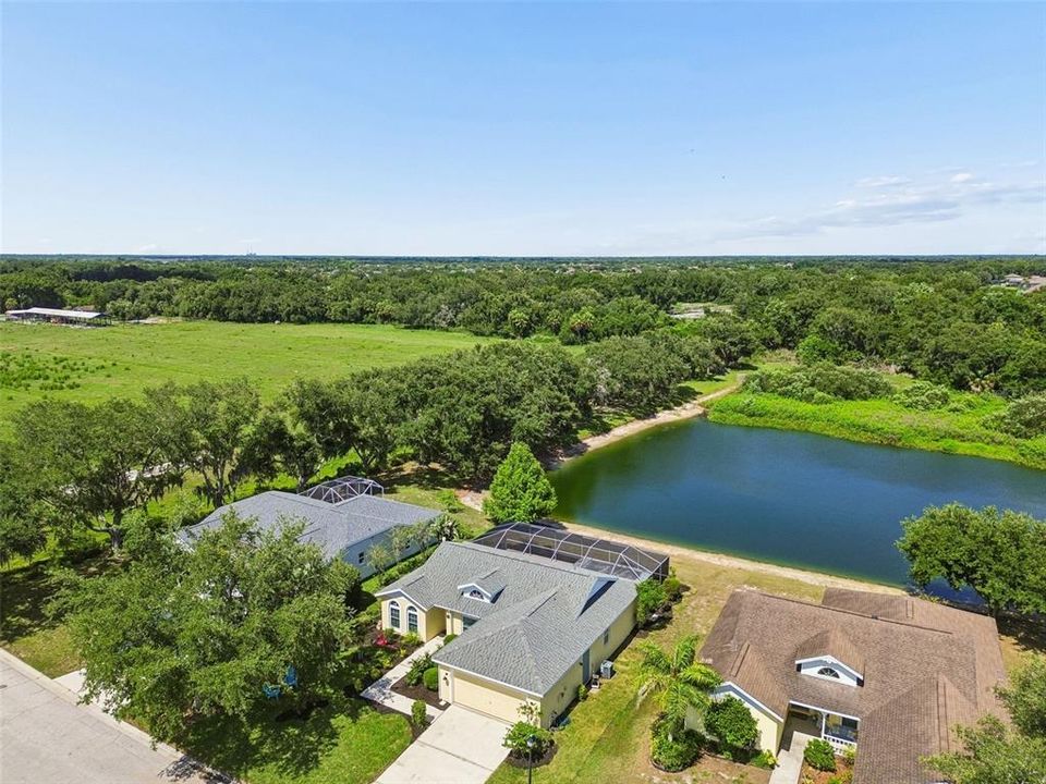 For Sale: $399,997 (3 beds, 2 baths, 1376 Square Feet)