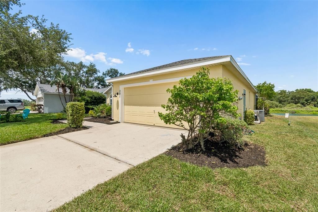 For Sale: $399,997 (3 beds, 2 baths, 1376 Square Feet)