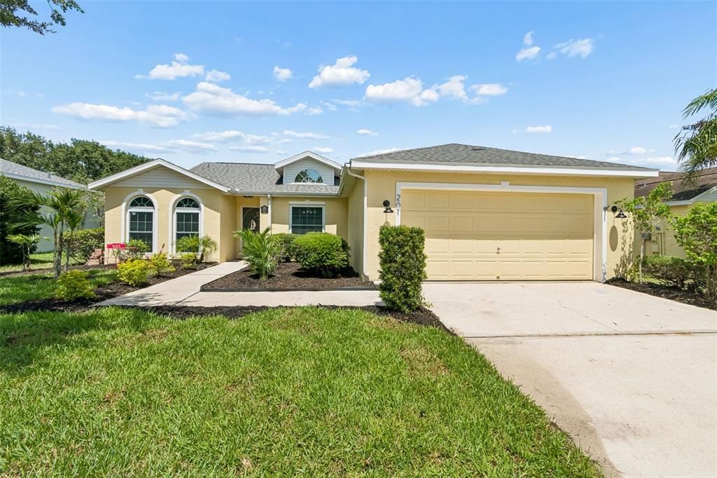 For Sale: $399,997 (3 beds, 2 baths, 1376 Square Feet)