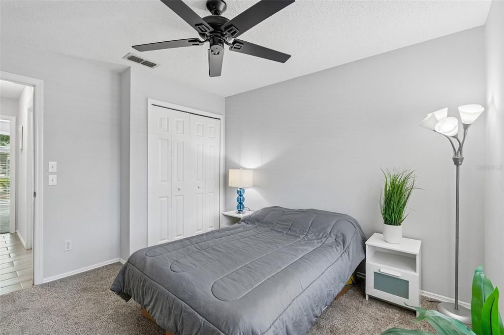 For Sale: $399,997 (3 beds, 2 baths, 1376 Square Feet)